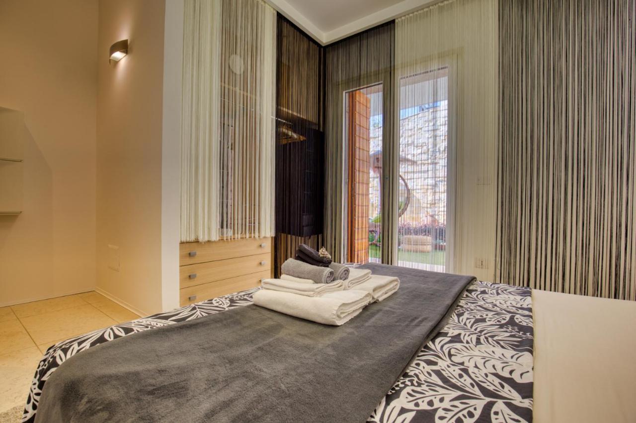 Residenze Longhi Bed & Breakfast วาสโต ภายนอก รูปภาพ