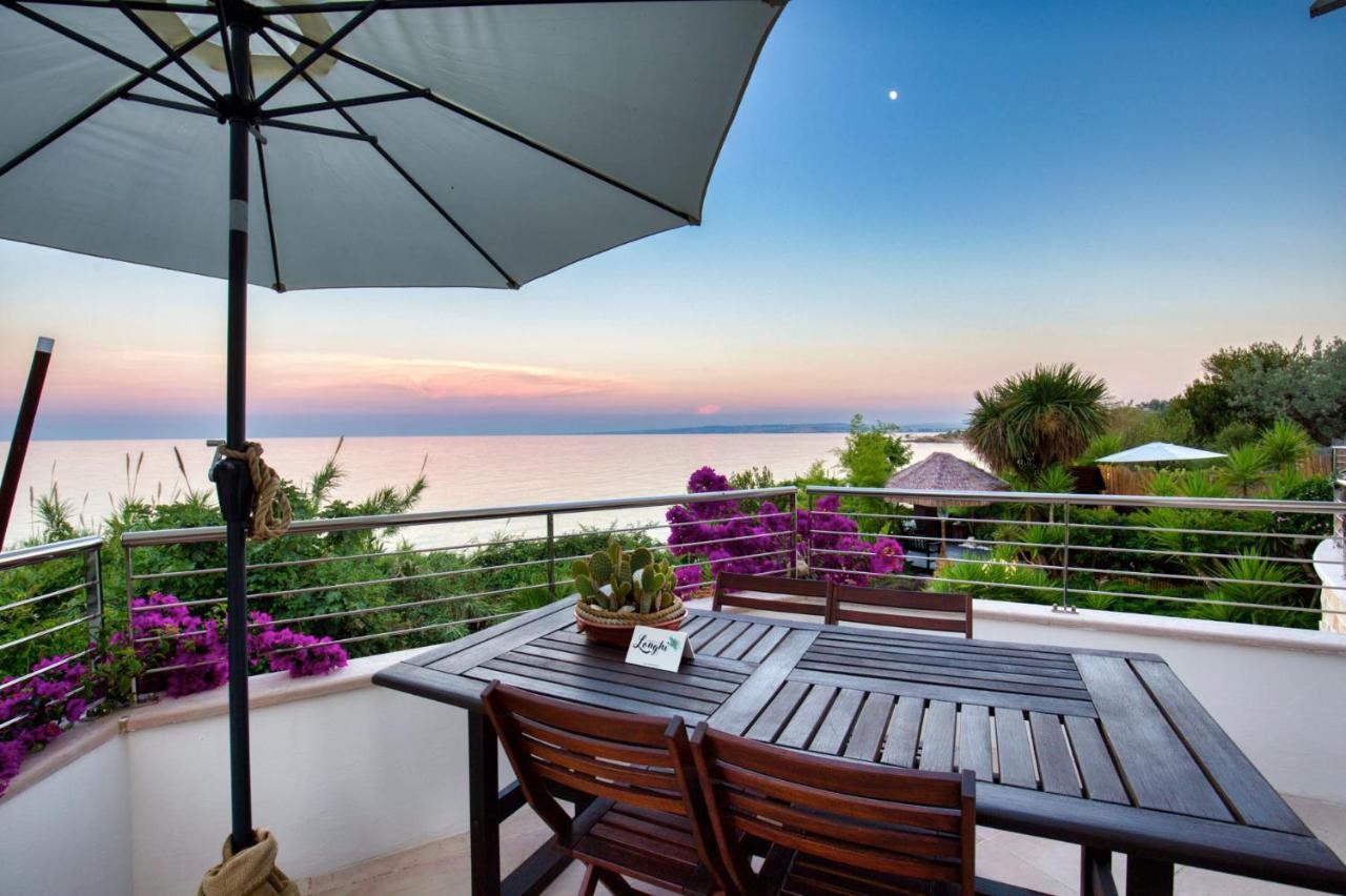 Residenze Longhi Bed & Breakfast วาสโต ภายนอก รูปภาพ