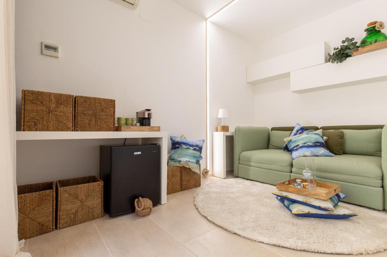 Residenze Longhi Bed & Breakfast วาสโต ภายนอก รูปภาพ