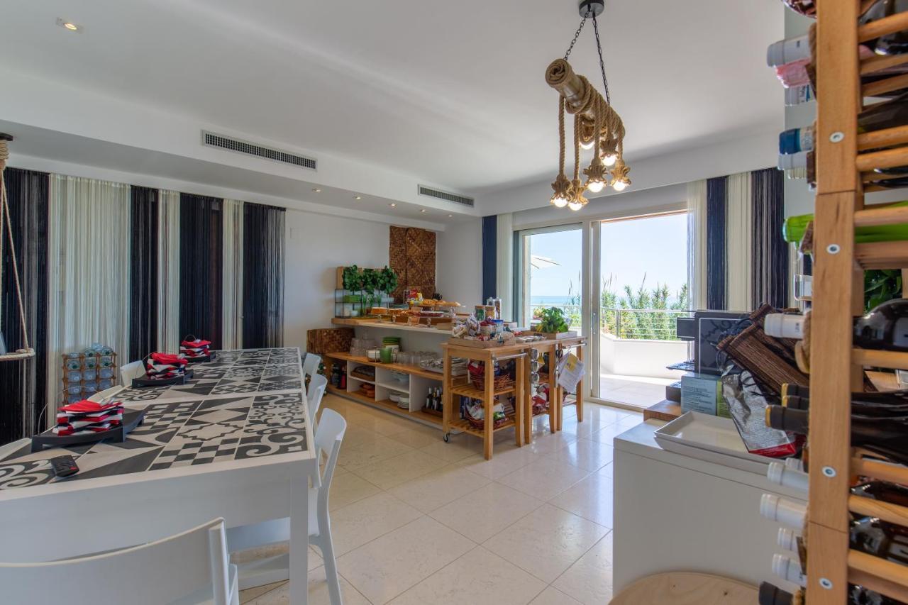 Residenze Longhi Bed & Breakfast วาสโต ภายนอก รูปภาพ